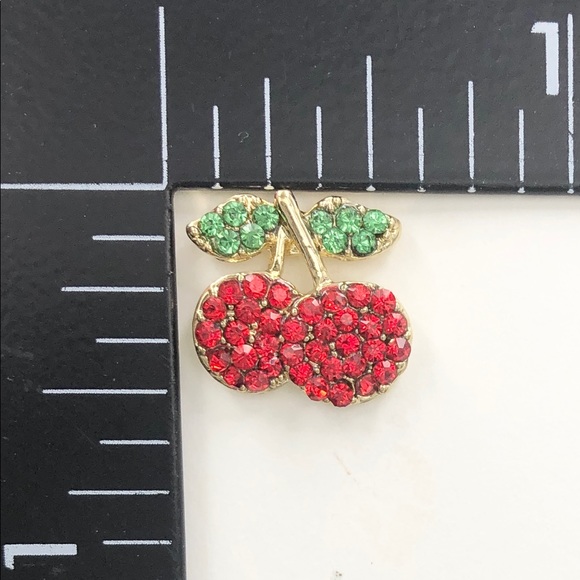 🌼 Cherry Rhinestone Pave Stud Earrings - Picture 2 of 3